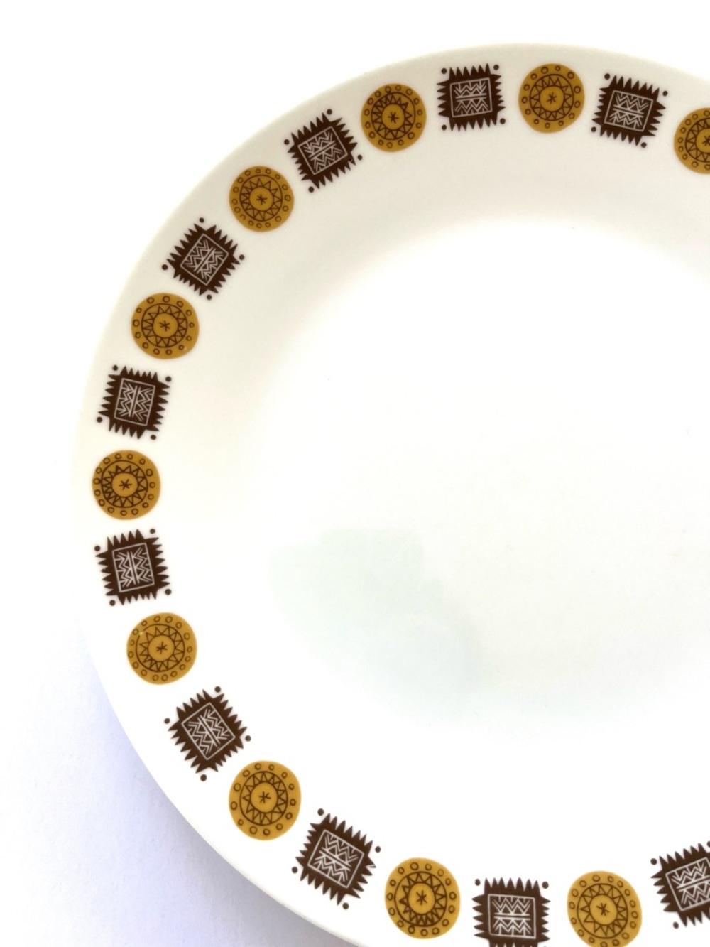 Vintage White Dinner Plate Harmony House Fine China 'Medallion' Pattern Brown